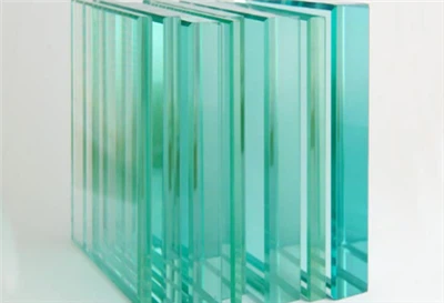 Ħġieġ ittemprat tas-saqaf